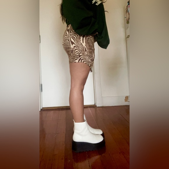 Urban Outfitters Swirl Print Mini Skirt - Picture 3 of 7